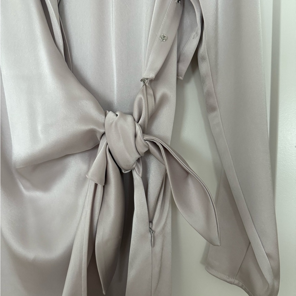 Aritzia Babaton bello dress in lilac - Picture 3 of 3